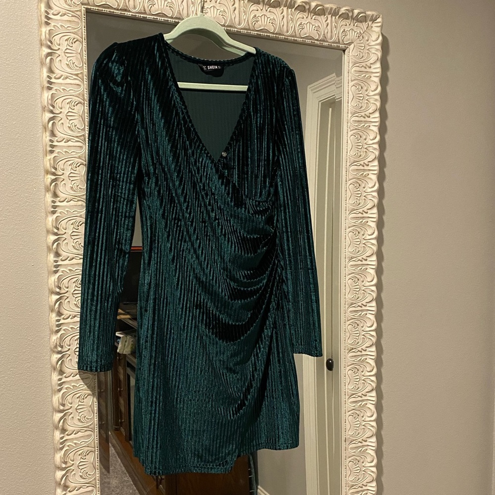 Green velvet long sleeve dress, size Large